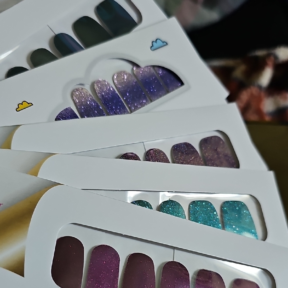 Color Street Nail Polish Strips - Picture 5 of 8